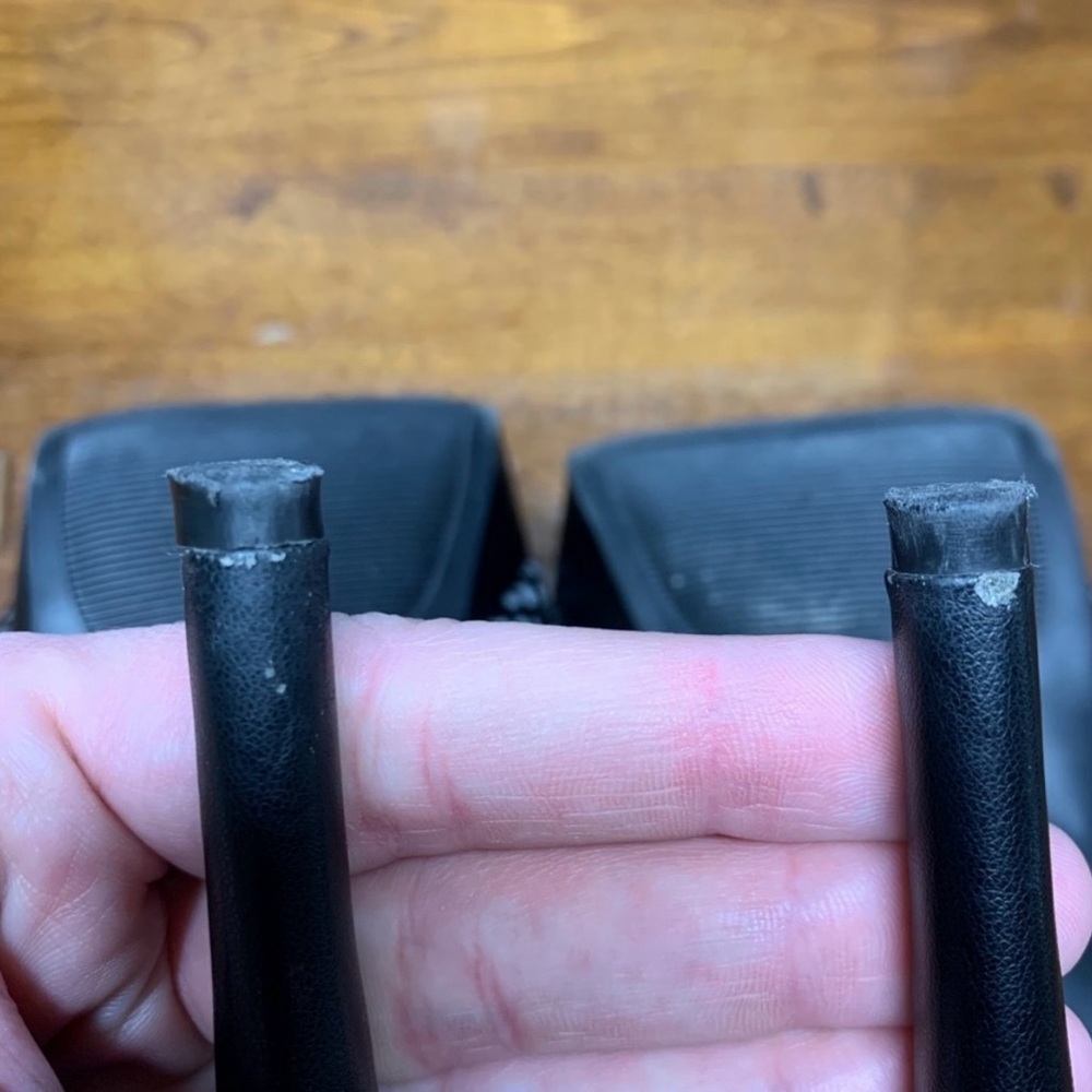 Simply Vera Vera Wang Black Stiletto Heels - Picture 5 of 6